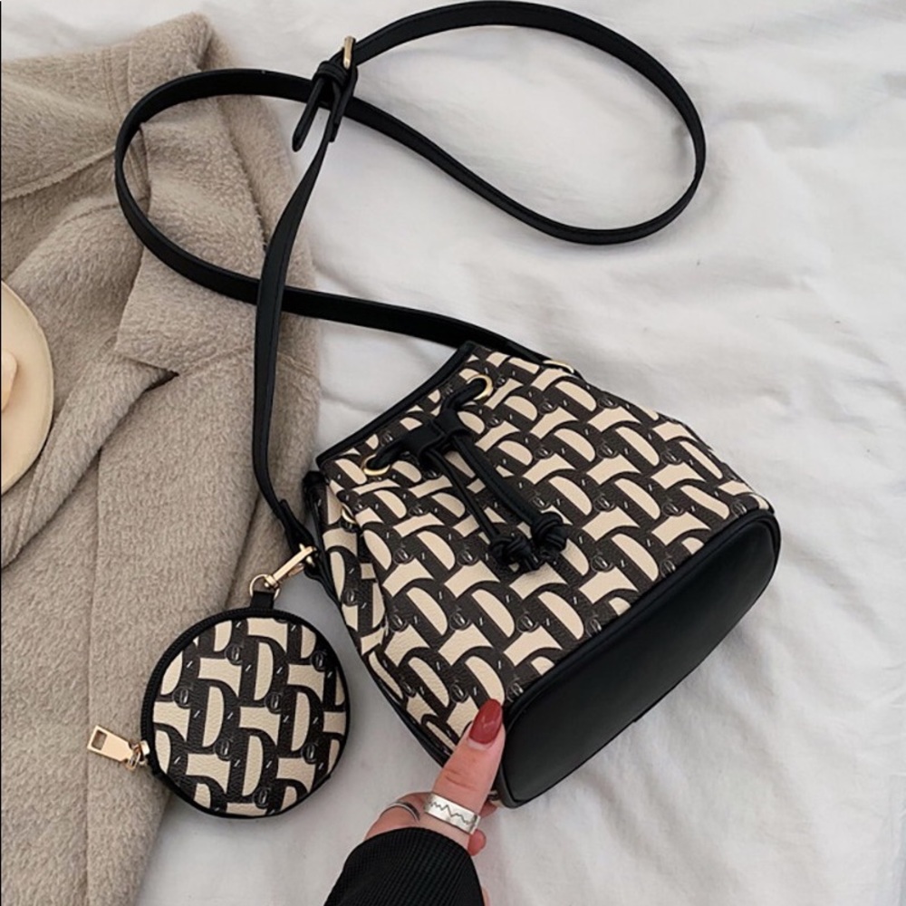 Handbag 🖤